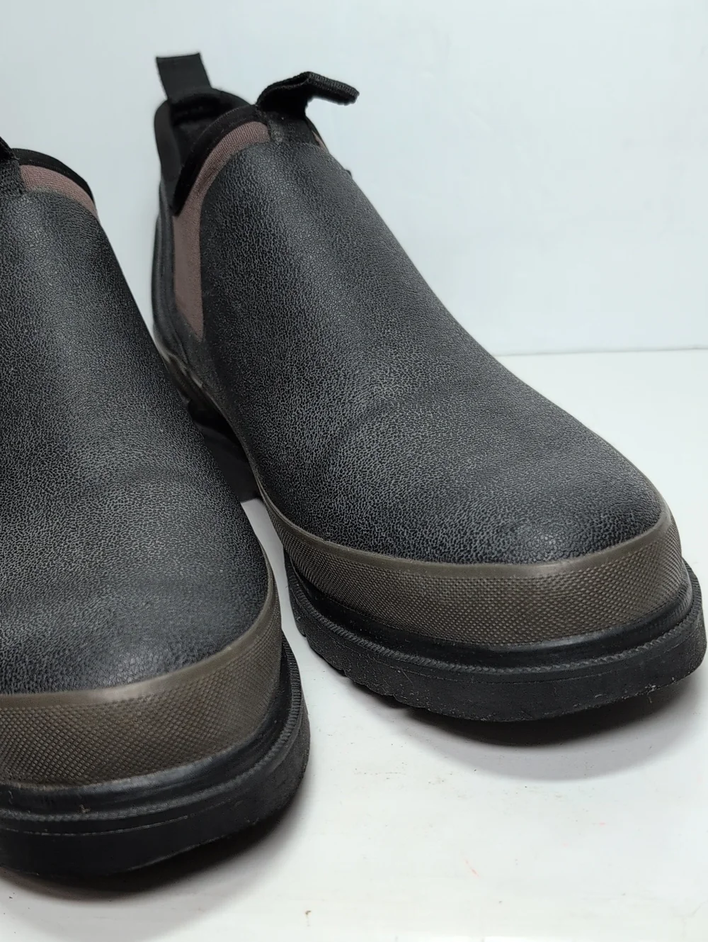 Bugs Tillamook Bay Romeo black waterproof rubber slip-on boots men size 11 EU 44